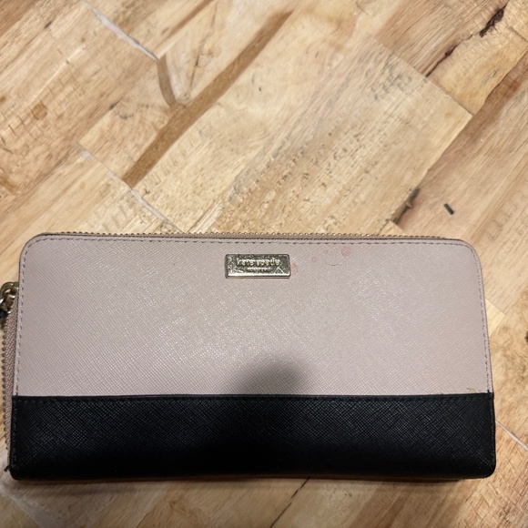 Kate Spade leather wallet - Picture 1 of 4